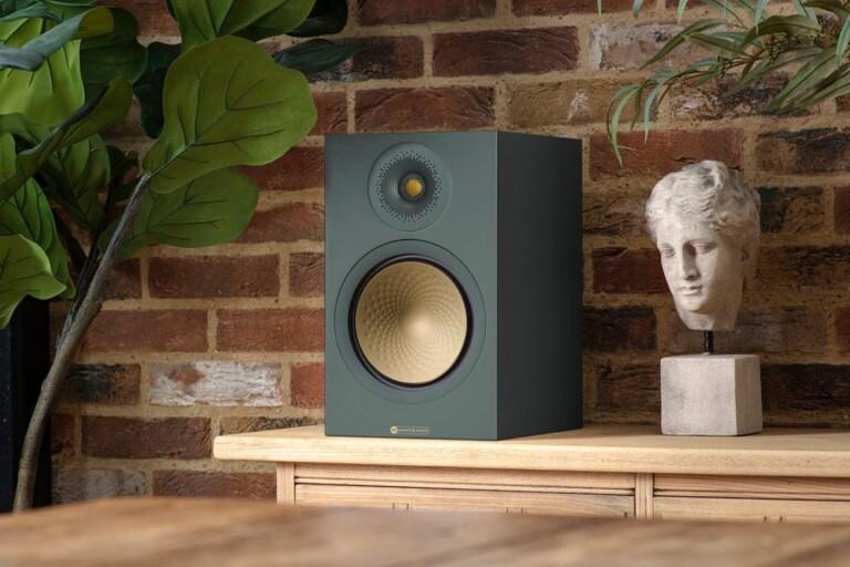 Monitor Audion 50v juhlavuoden versio Silver 100 7G kaiuttimesta nyt saatavilla. | Ideaali.fi